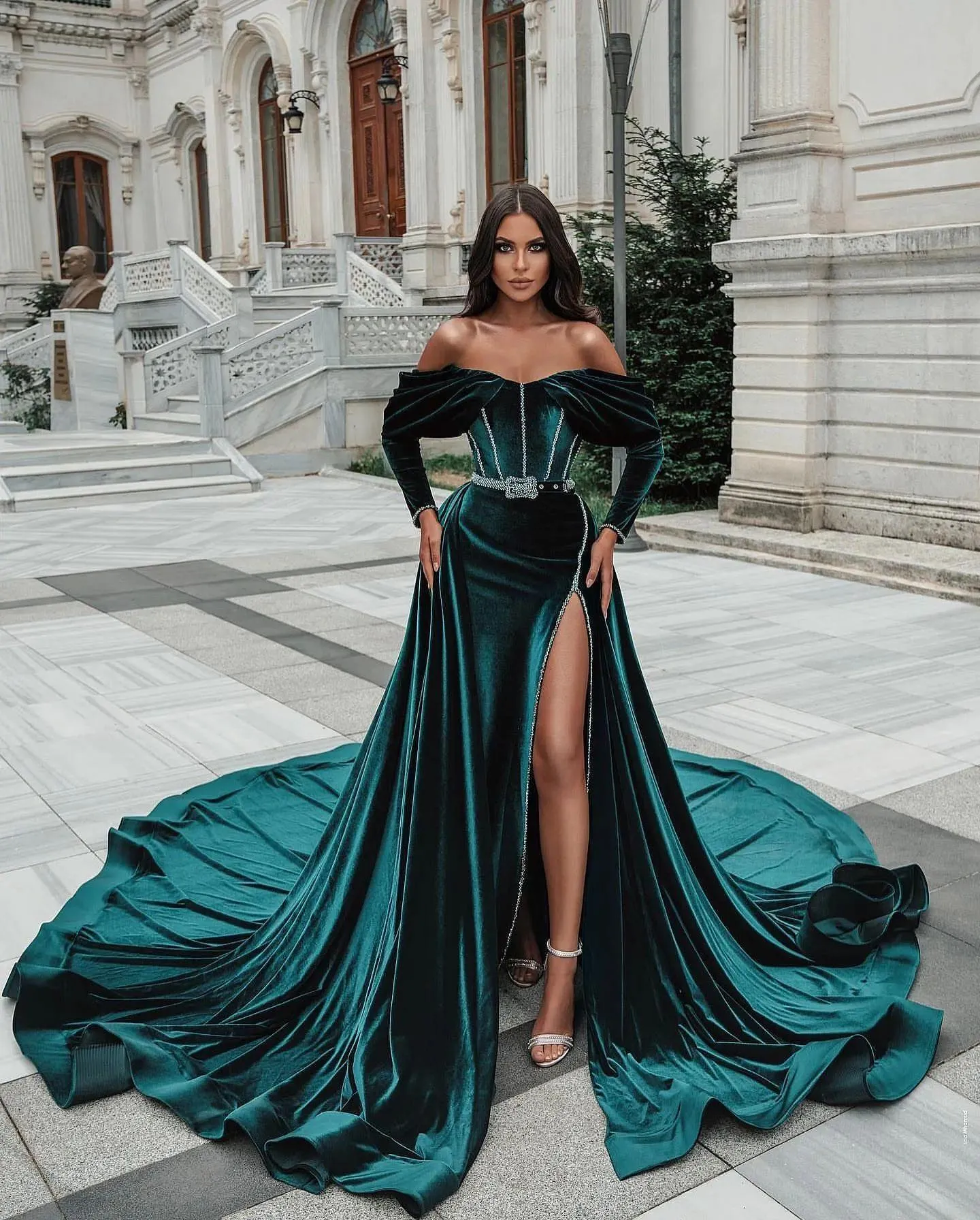 Elegant Dark Green Long Slit Evening Dress With Belts | Ballbellas